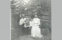 Family snapshot (088-007-021)