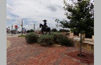 Vaquero statue (018-033-341)