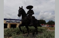 Vaquero statue (018-033-341)